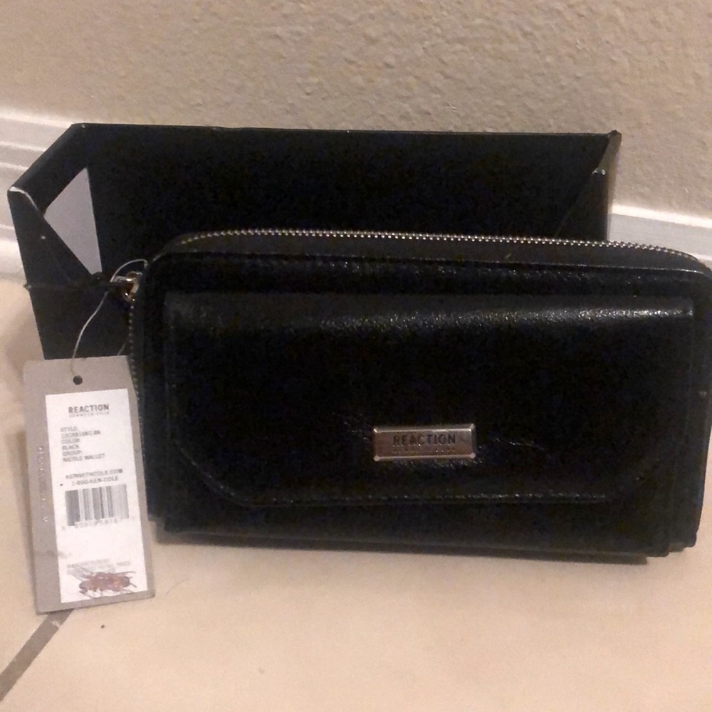Reaction Kenneth Cole Black Clutch
